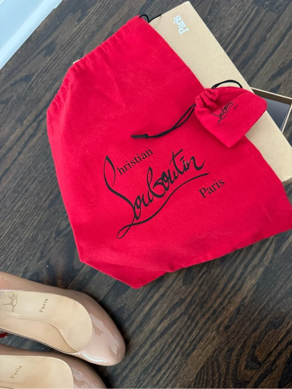 Christian Louboutin Nude Patent Round-Toe Simple Pumps 100